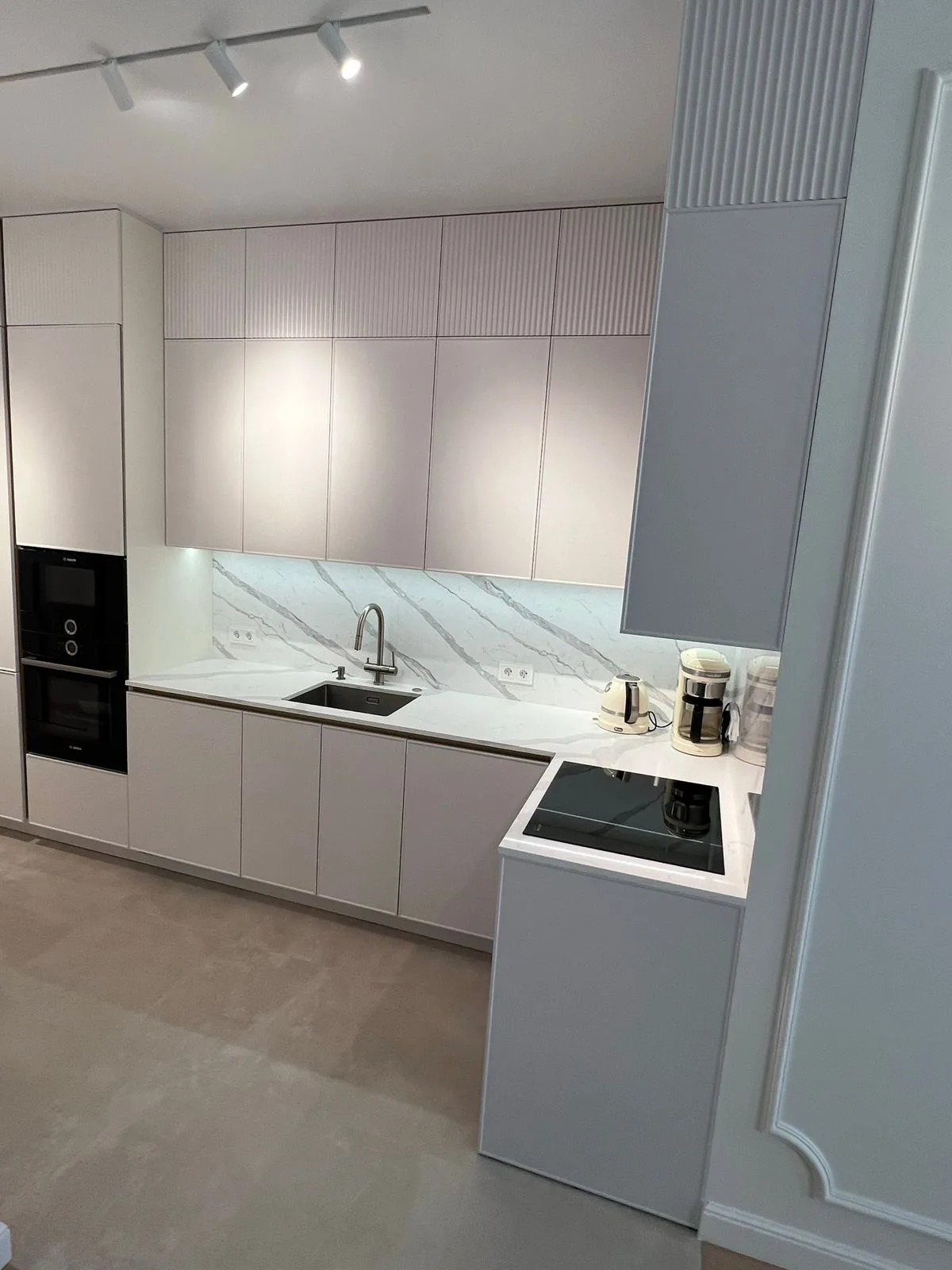 Современная кухня на заказ в Видном, AMS-0958